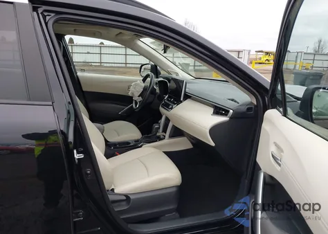 2023 Toyota Corolla Cross Xle from USA, damaged, VIN 7MUDAABG5PV051781